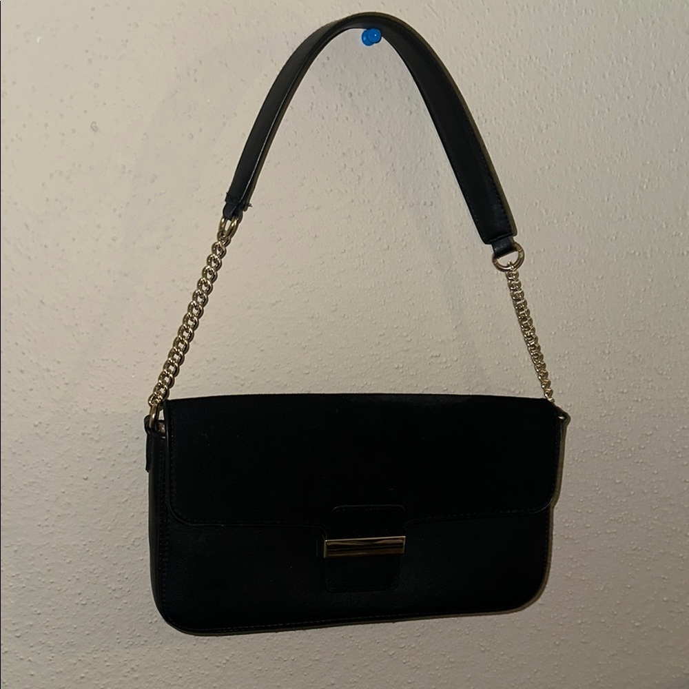 H&M Black Minimalist Shoulder Bag with Chain Strap